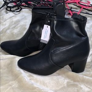 Heeled boots